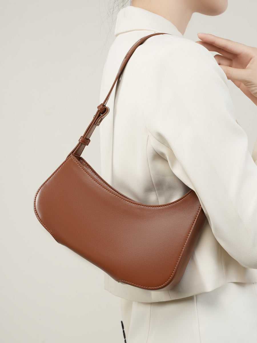 LUNÉA Sculpted Leather Baguette