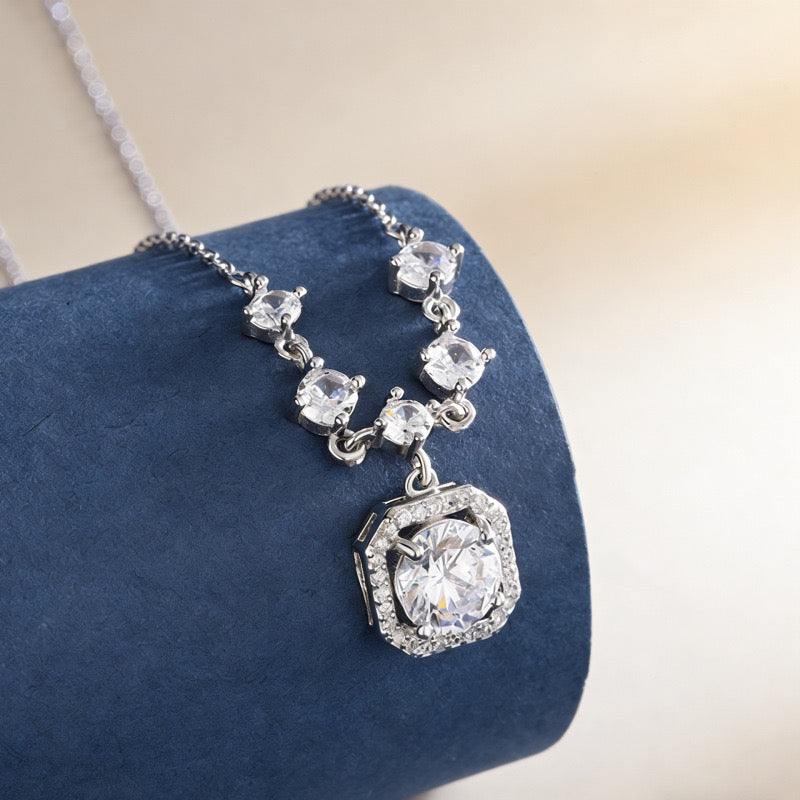 IMPEROVA Silver Statement Necklace