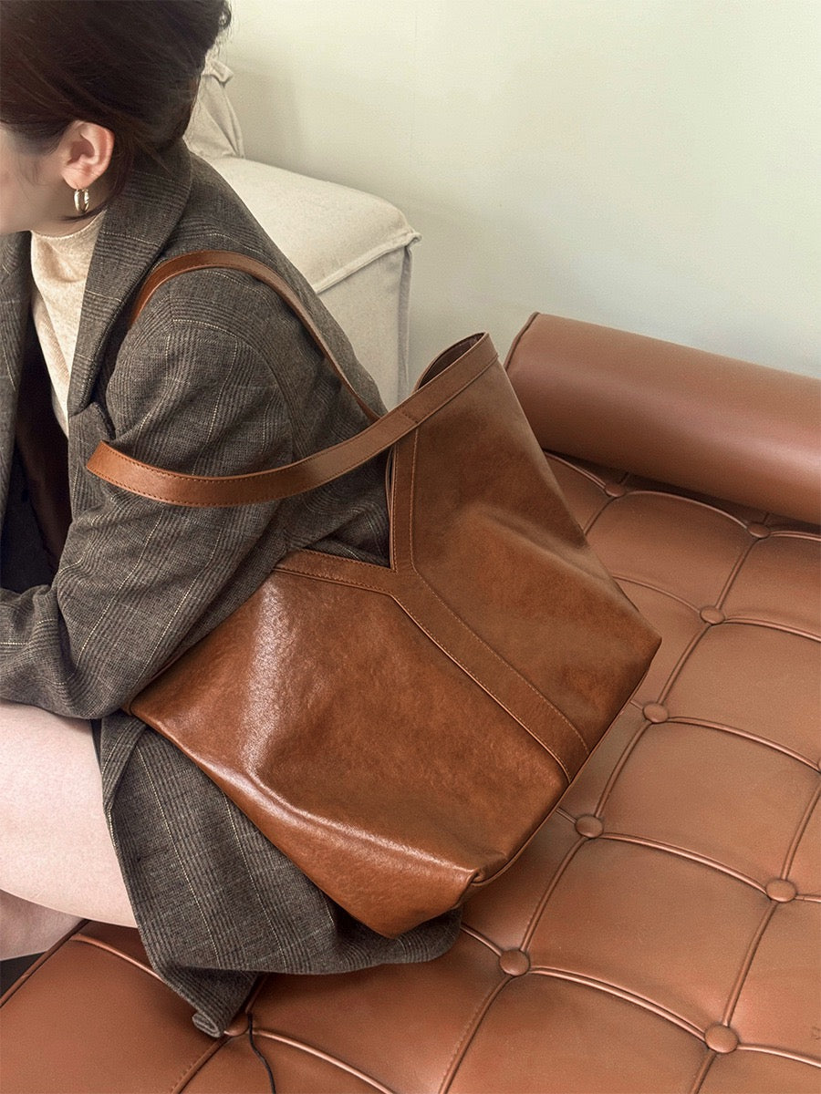 CAMILLE V-Structured Leather Tote