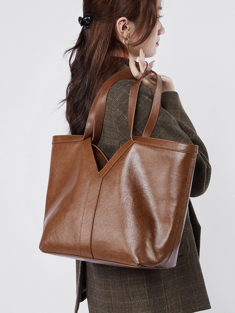CAMILLE V-Structured Leather Tote