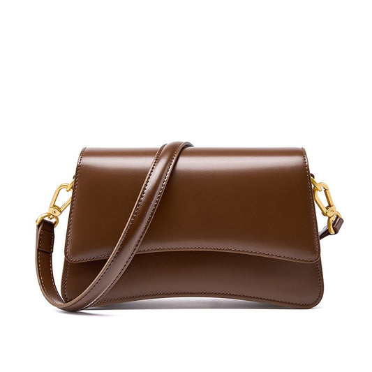 VALÉRIA Sculpted Leather Flap Bag
