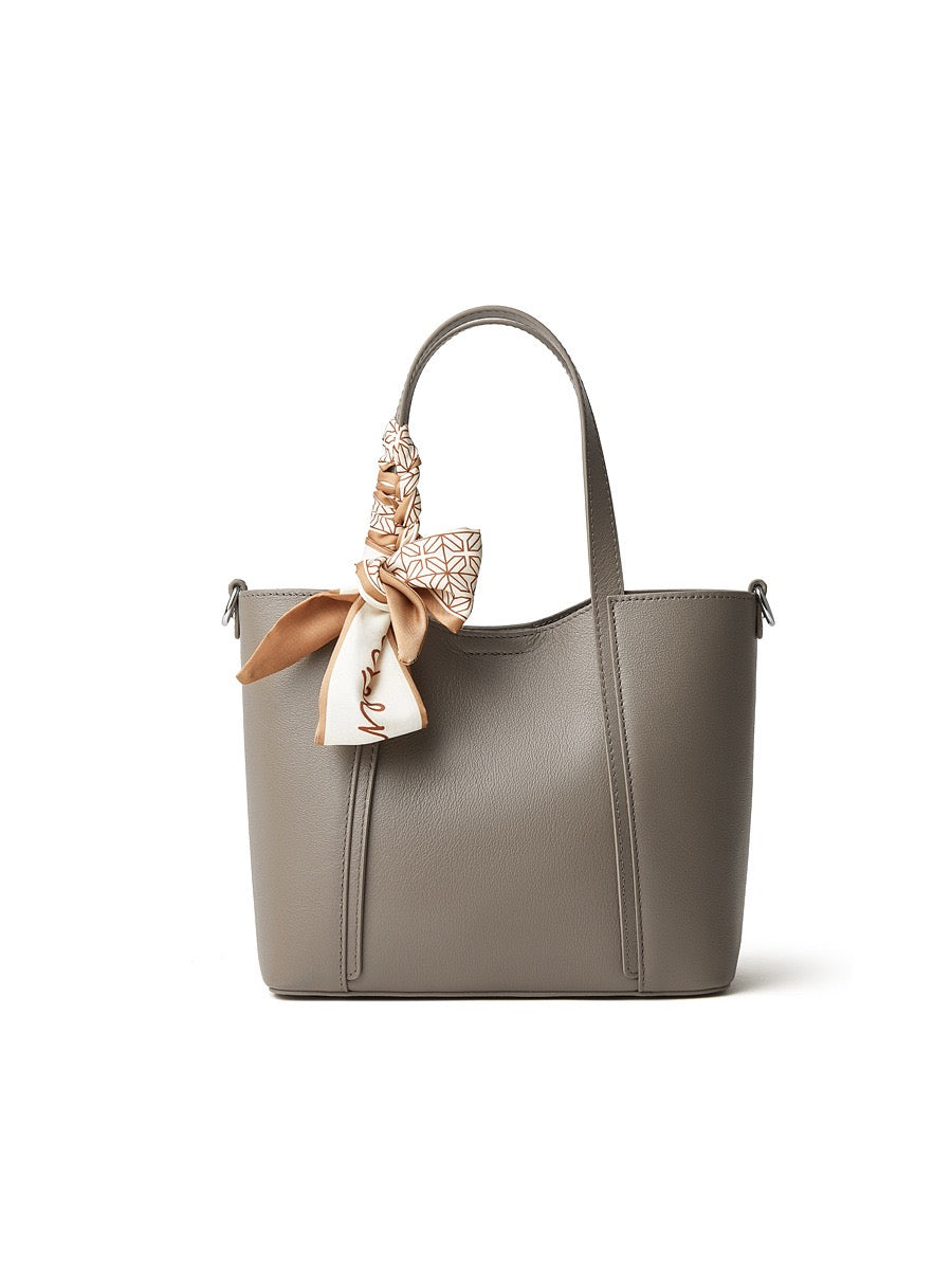 MARISSA Classic Leather Tote