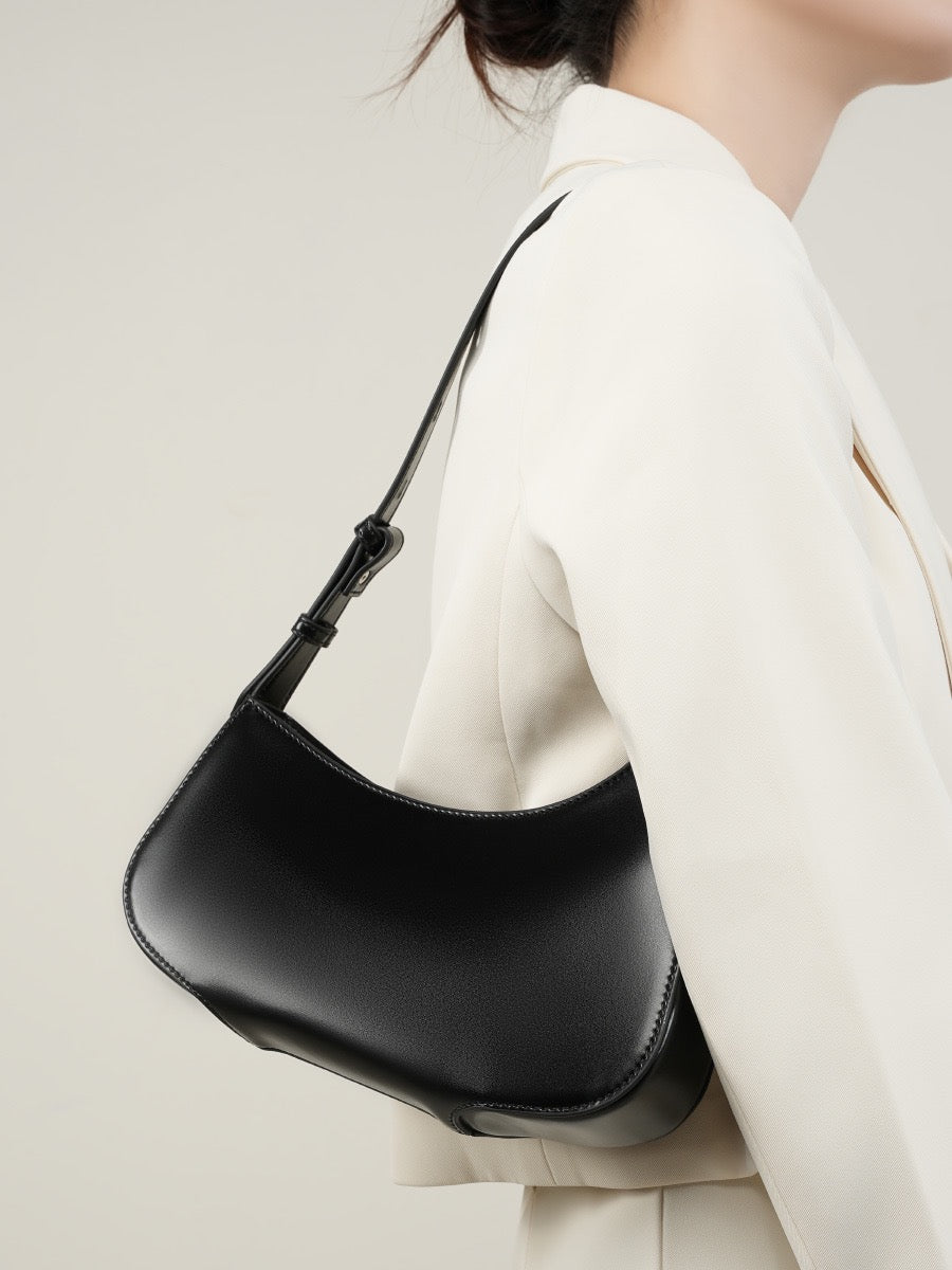 LUNÉA Sculpted Leather Baguette