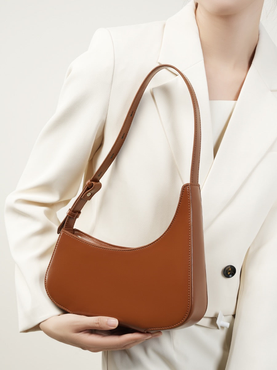 LUNÉA Sculpted Leather Baguette
