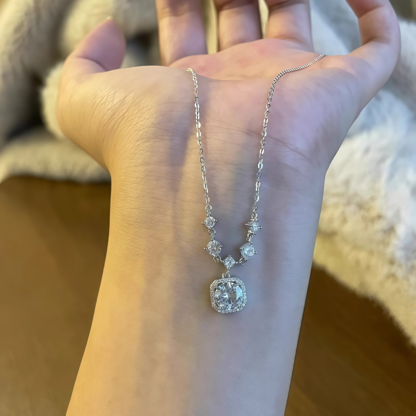 IMPEROVA Silver Statement Necklace