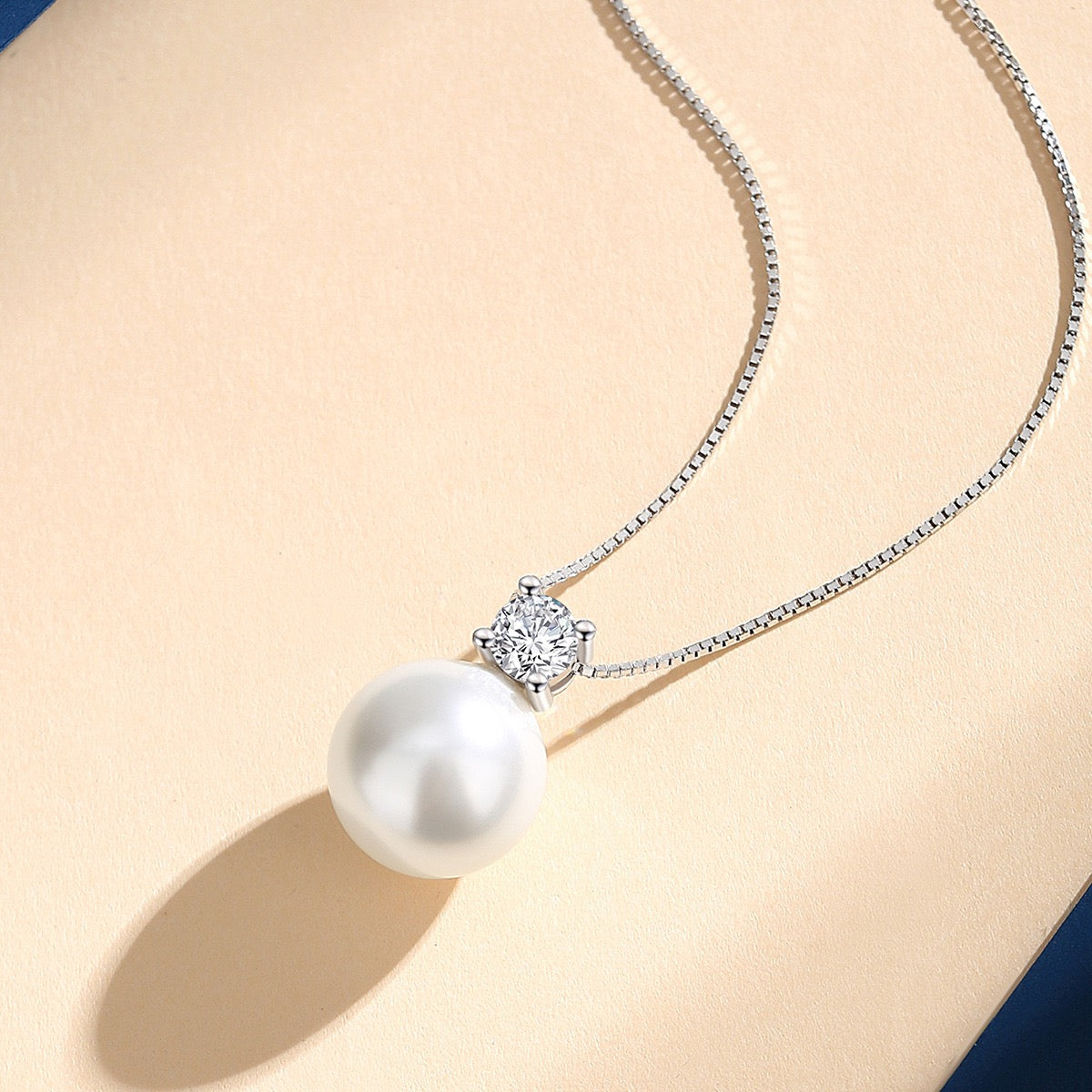 PERLAVINE Silver Pearl Necklace