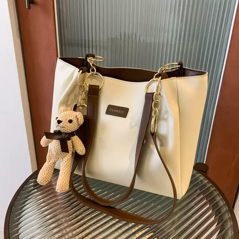 LIVORA Chain Leather Shoulder Tote