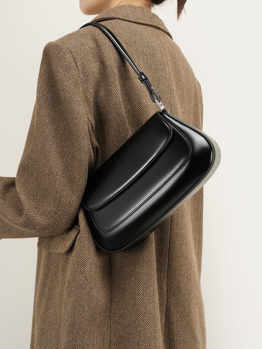 VIVIENNE Structured Leather Shoulder Bag