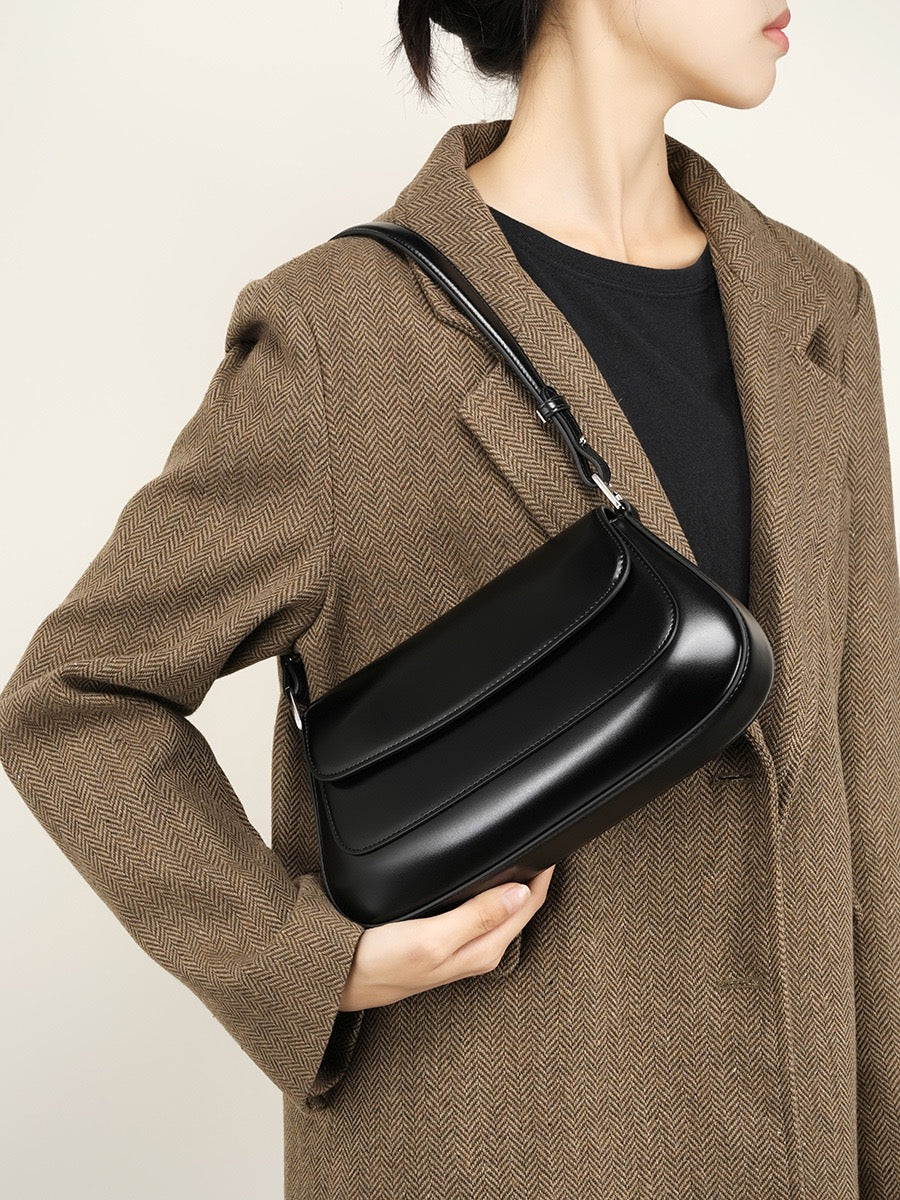 VIVIENNE Structured Leather Shoulder Bag