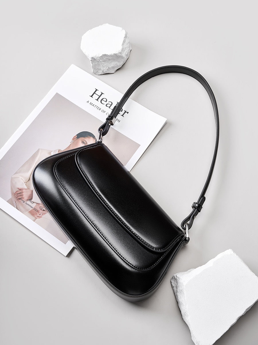 VIVIENNE Structured Leather Shoulder Bag